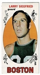1969 Topps Basketball #59 Larry Siegfried - Boston Celtics RC
